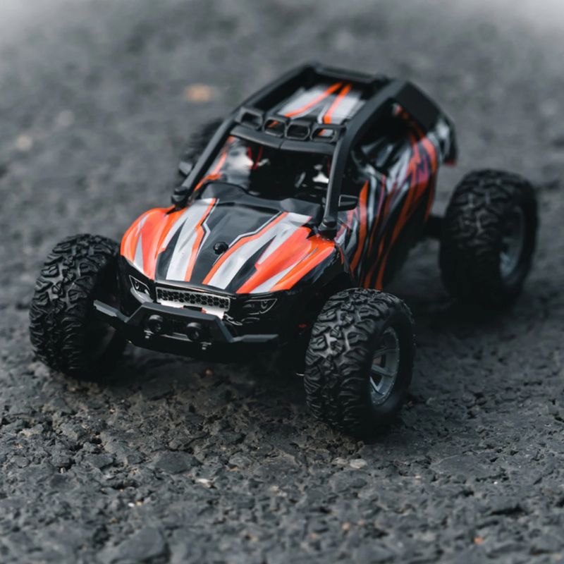 2.4GHz High-Speed All-Terrain Electric RC Car