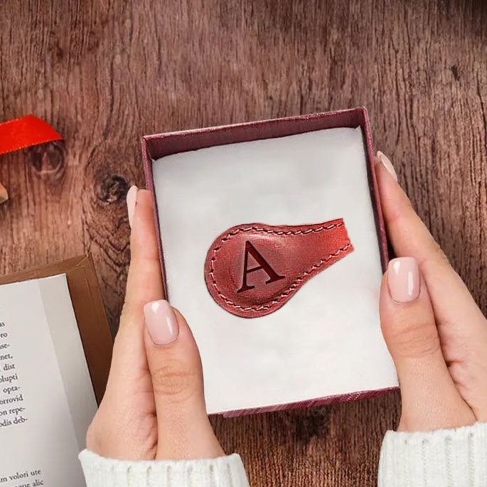 🔥Personalized Magnetic Leather Bookmark