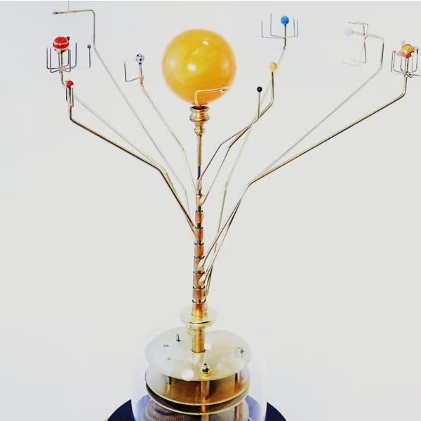 🪐 ​​Wind-Up Wonder Solar System Model - Timeless Elegance Meets Cosmic Exploration!​​ 🌟