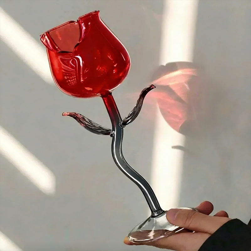 🌹🍷 Romantic Rose-Shaped Wine Glasses – Elegance for Every Special Moment 🍷🌹