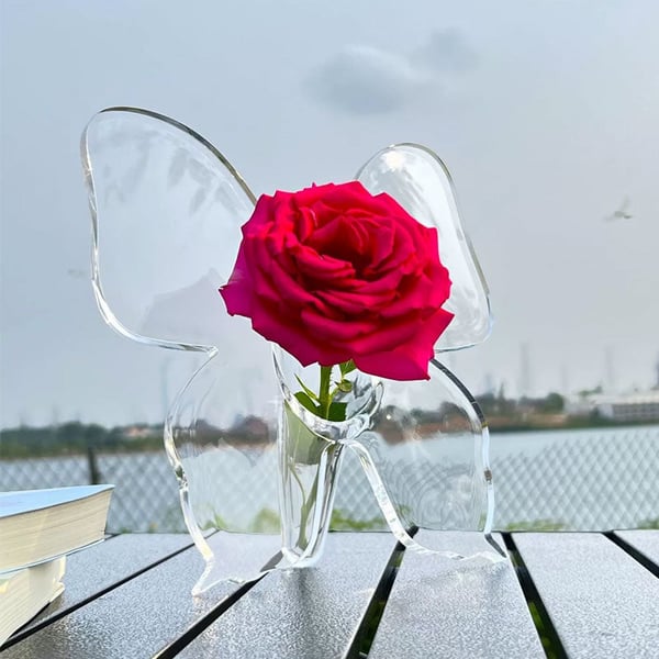 🦋 Clear Plexiglas Butterfly Vase 💐