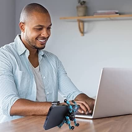 Transformable Fingertip Gyro