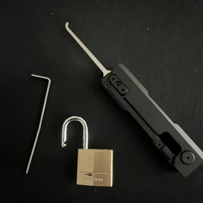 Compact and Portable Lock Picking Tool