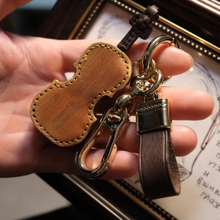 🔥Last Day 50% OFF🎁Crafted Leather Violin & Cello Keychain🎻