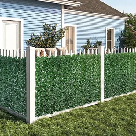 Expandable privacy fence