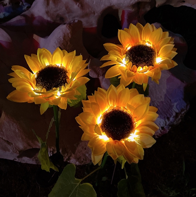 2 Pack with 6 Sunflower Solar Lights Outdoor Garden Decor,Solar Flowers Lights Waterproof,Sunflowers Gifts for Mom Women Grandma Birthday,Decorative Stakes Lights for Landscape Yard Patio Lawn