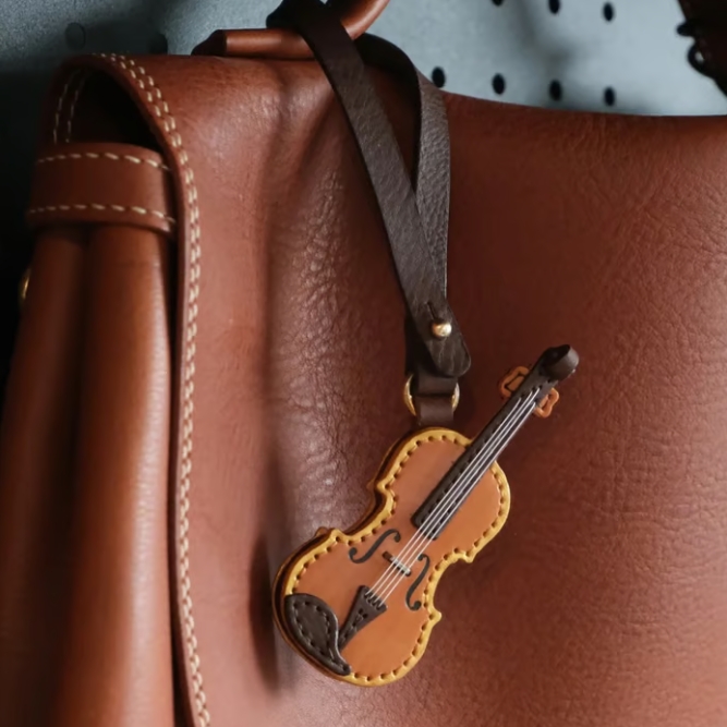 🔥Last Day 50% OFF🎁Crafted Leather Violin & Cello Keychain🎻