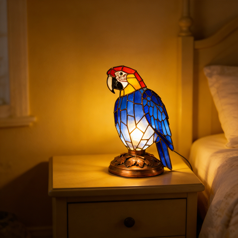🦜✨ European-Style Parrot Resin Night Light (USB Warm Glow) ✨🦜