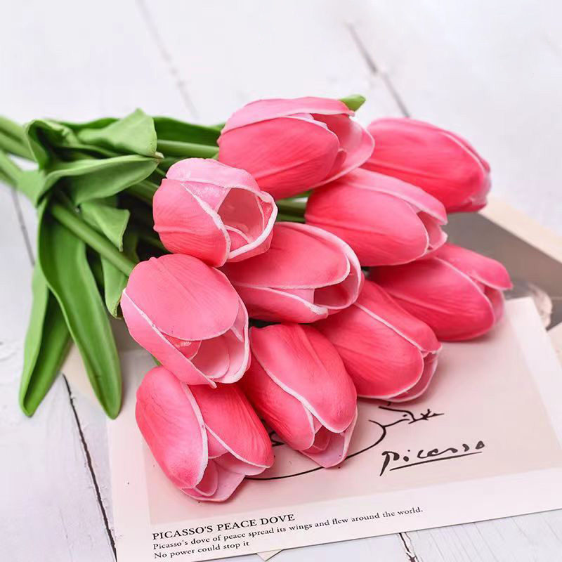 💐UV Resistant Lifelike Artificial Tulips Flowers