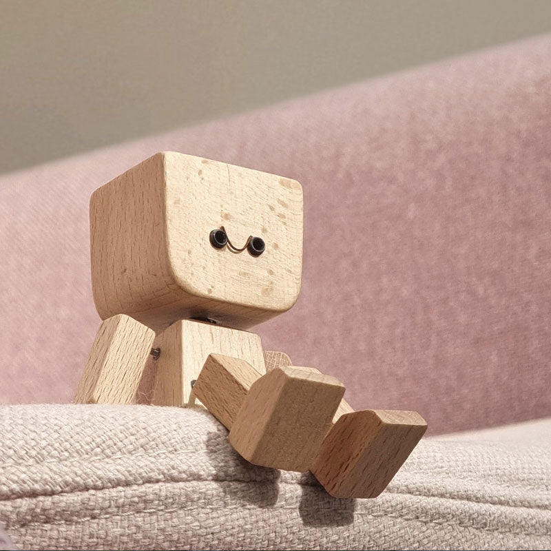 ⏰Limited stock!🔥Shaking Wooden Man Figurine