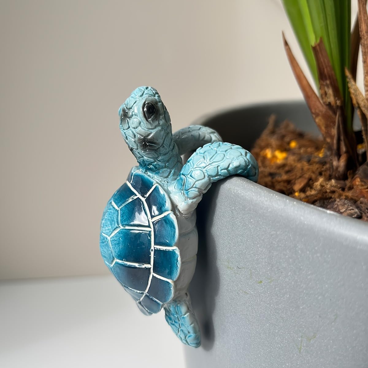 Climbing Tortoise Flower Pot Hugger Figurines