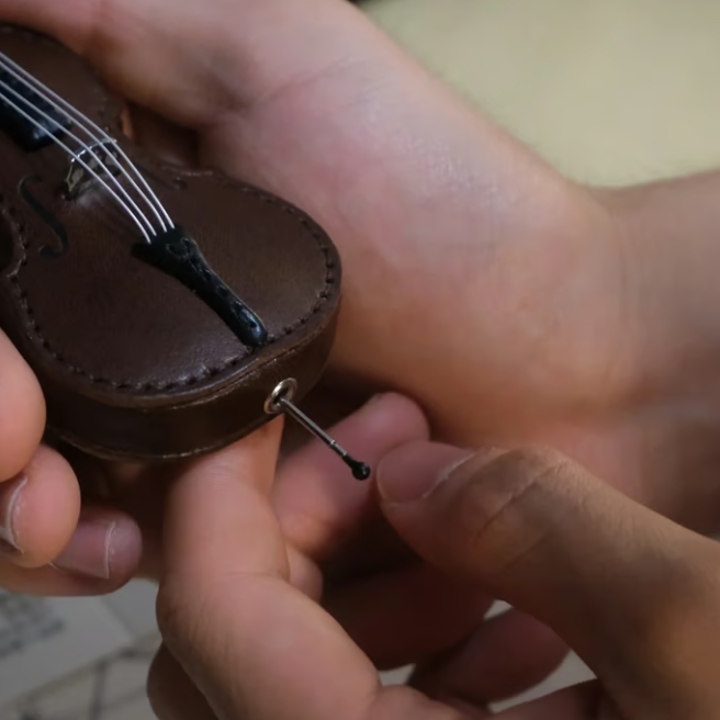 🔥Last Day 50% OFF🎁Crafted Leather Violin & Cello Keychain🎻