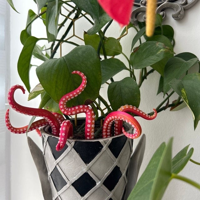 Glow in The Dark Octopus Plant Stakes