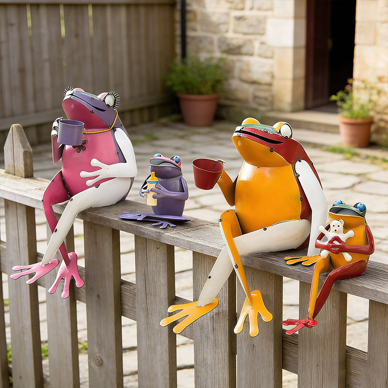 🐸 Whimsical Metal Frog Family Garden Decor – 4 Cute Styles ✨