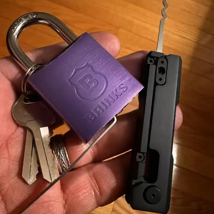 Compact and Portable Lock Picking Tool