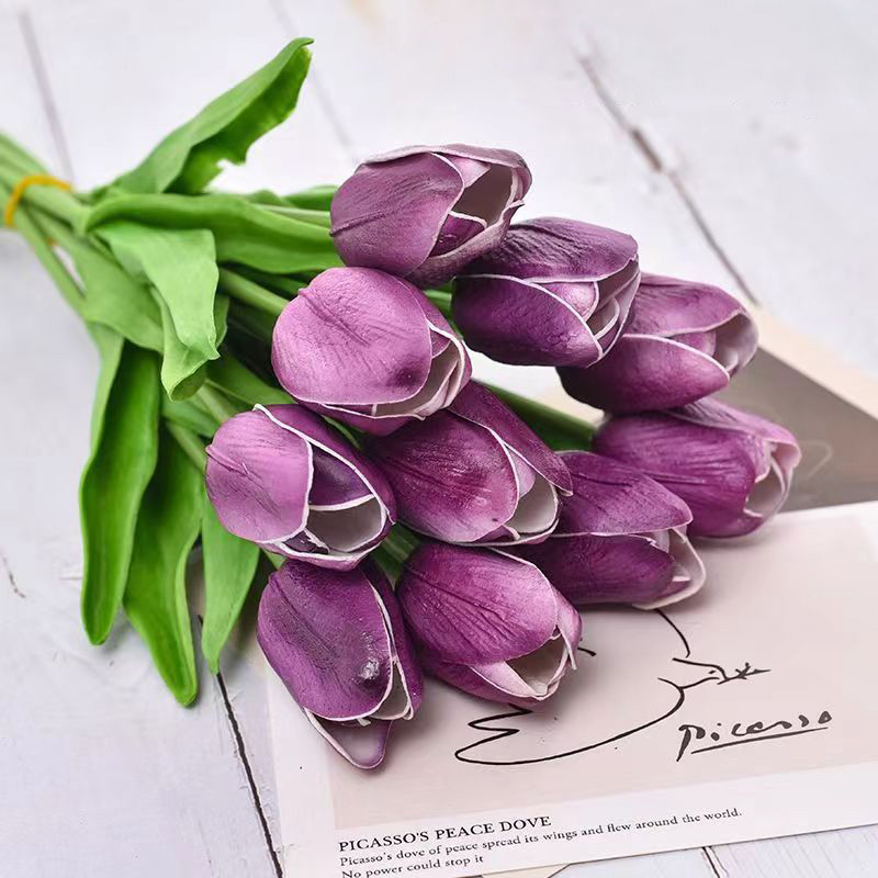 💐UV Resistant Lifelike Artificial Tulips Flowers