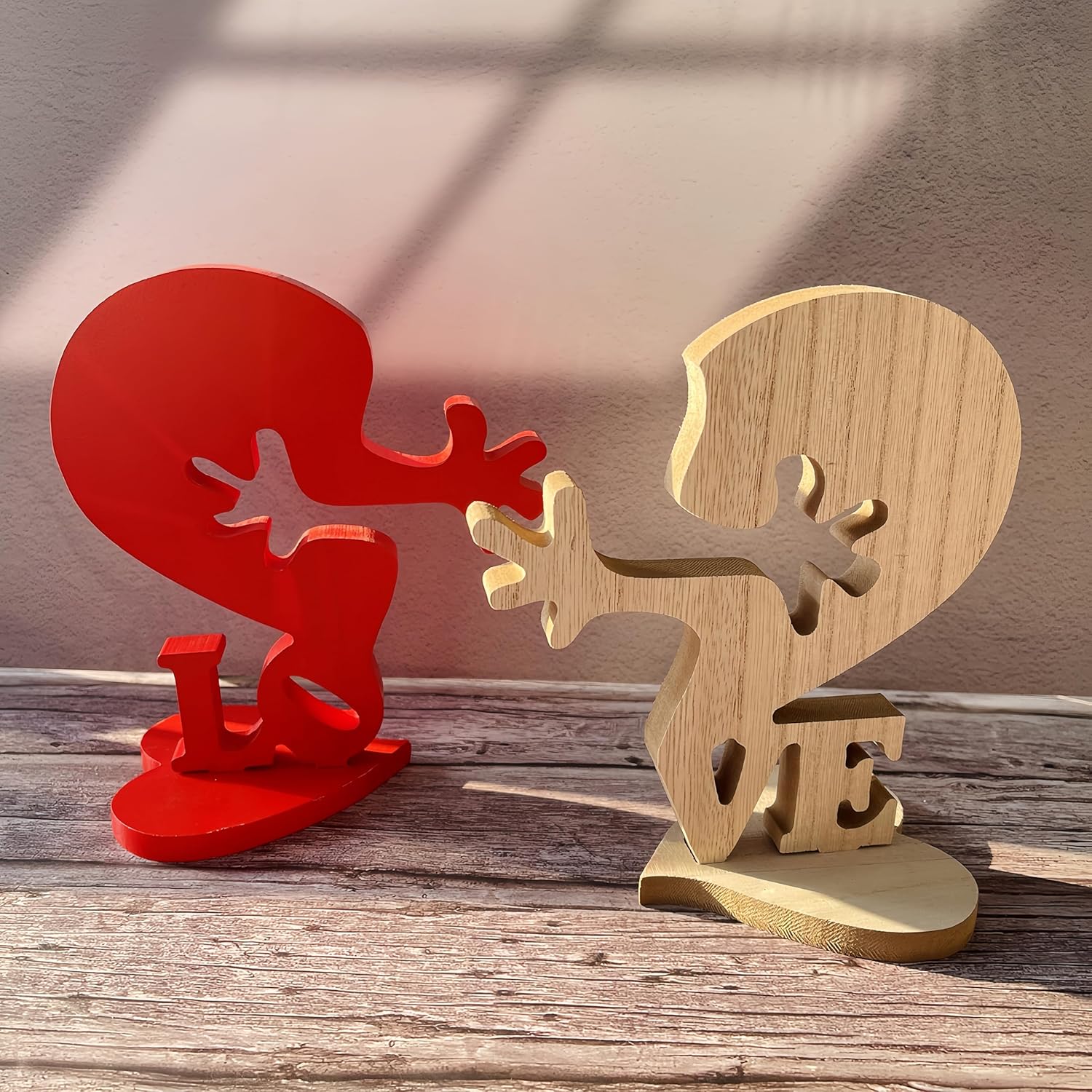 Valentine's Day Hug Heart Shaped Wooden Decoration