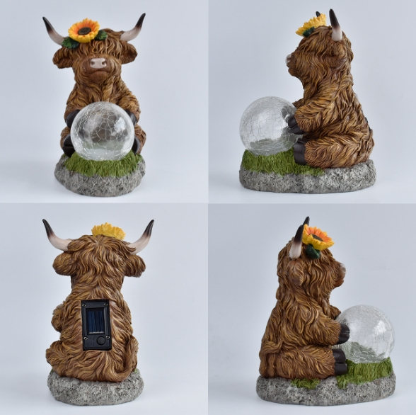 Highland Cow Solar Garden Light – Whimsical Charm Meets Eco-Friendly Glow