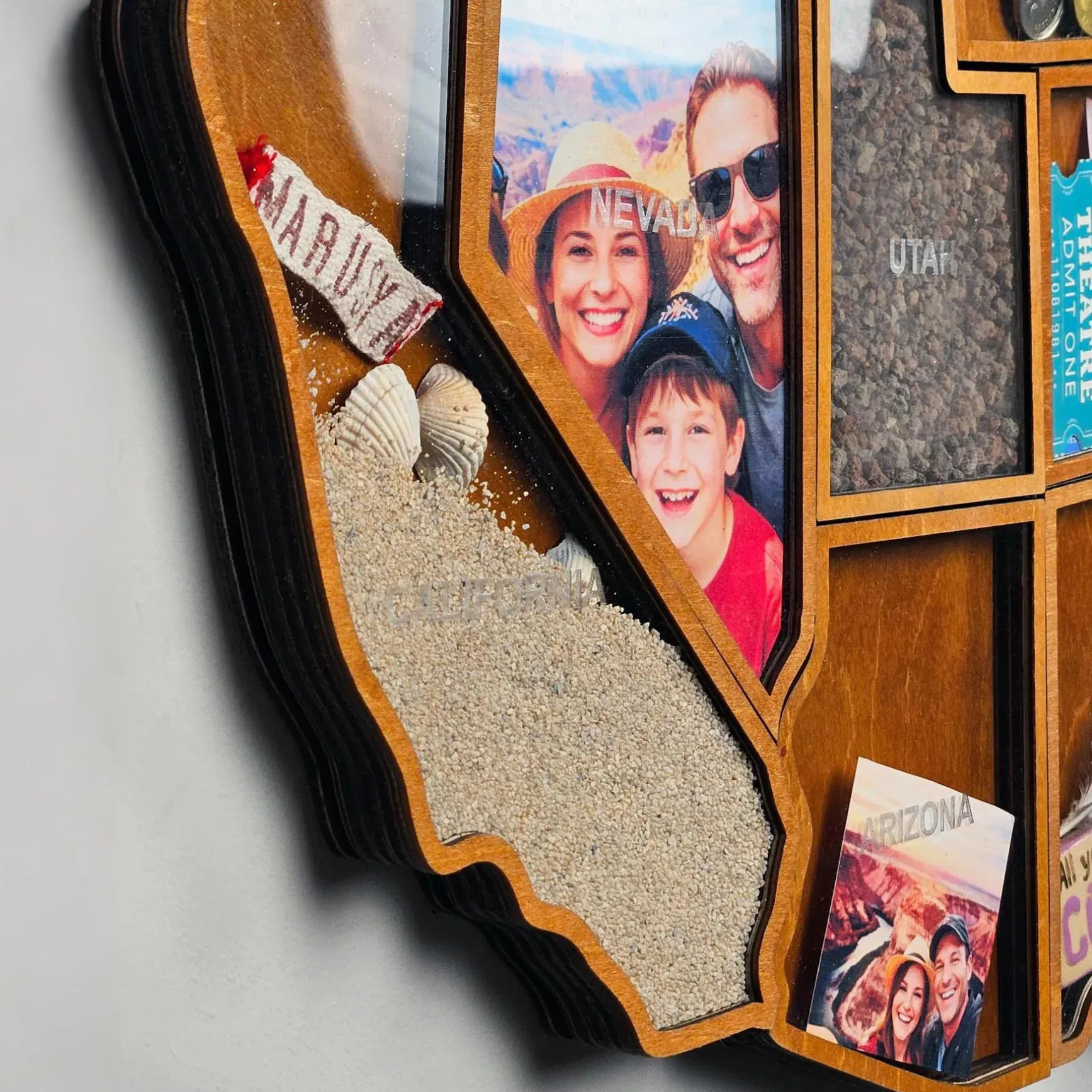 Personalized USA Travel Memory Map – Display Your Adventures & Keepsakes