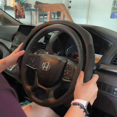 🚗Universal Leather Car Steering Wheel Cover