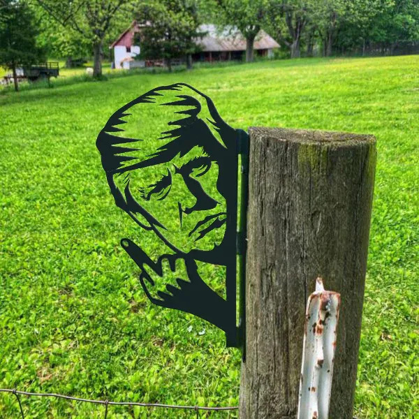 Hilarious Peeping Animal Metal Cutout