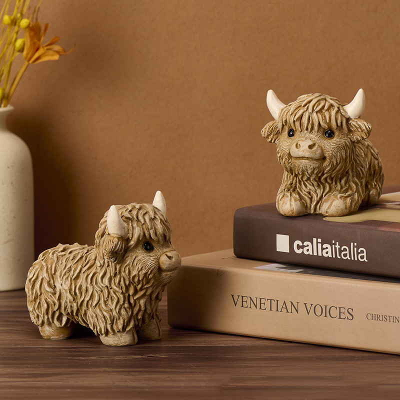 Cute Simulation Highland Cattle Resin Statue