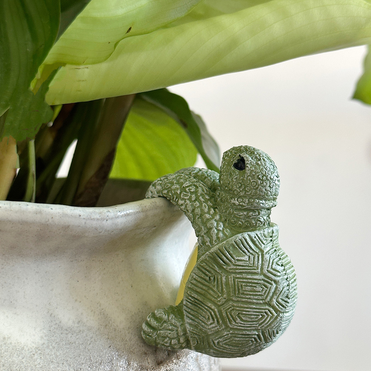 Climbing Tortoise Flower Pot Hugger Figurines