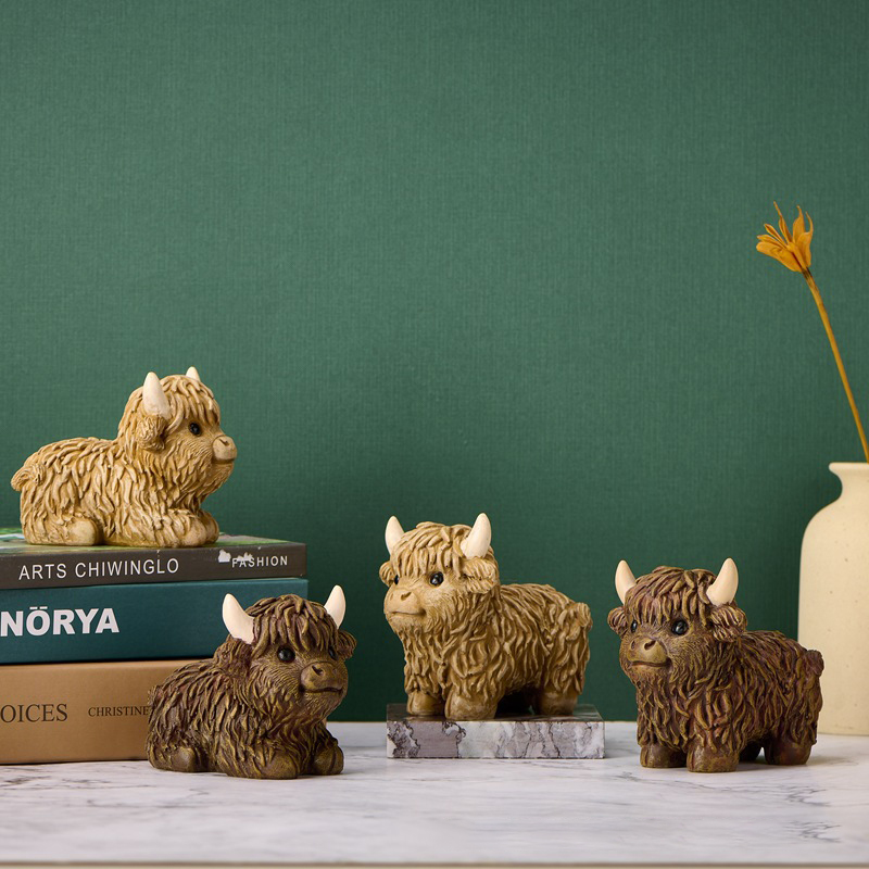 Cute Simulation Highland Cattle Resin Statue