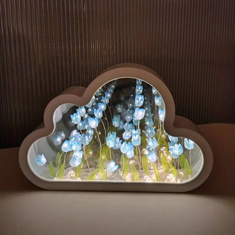 Tulip Mirror Lamp