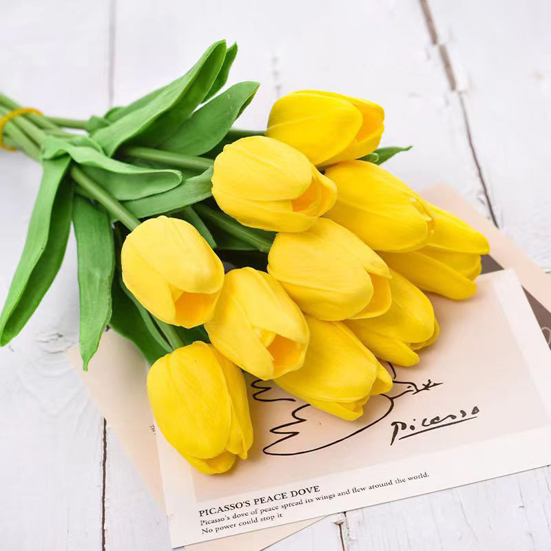 💐UV Resistant Lifelike Artificial Tulips Flowers