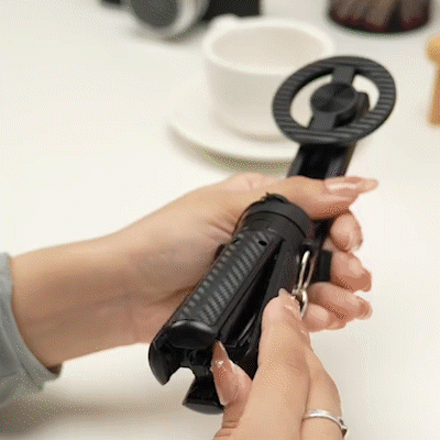 🎁4-in-1 Multifunctional 360° Rotation Magnetic Selfie Stick