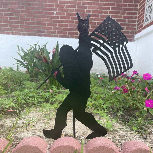 Metal Bigfoot with flag Garden Decor