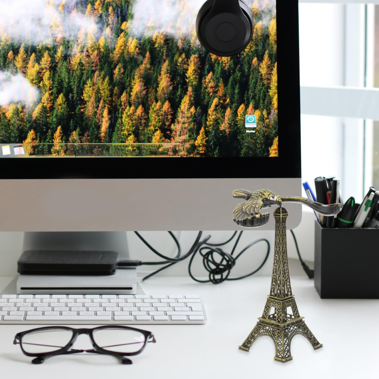 Metal Eiffel Tower Balance Eagle