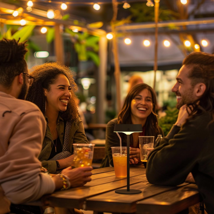 Solar Rechargeable Wireless Table Lamp