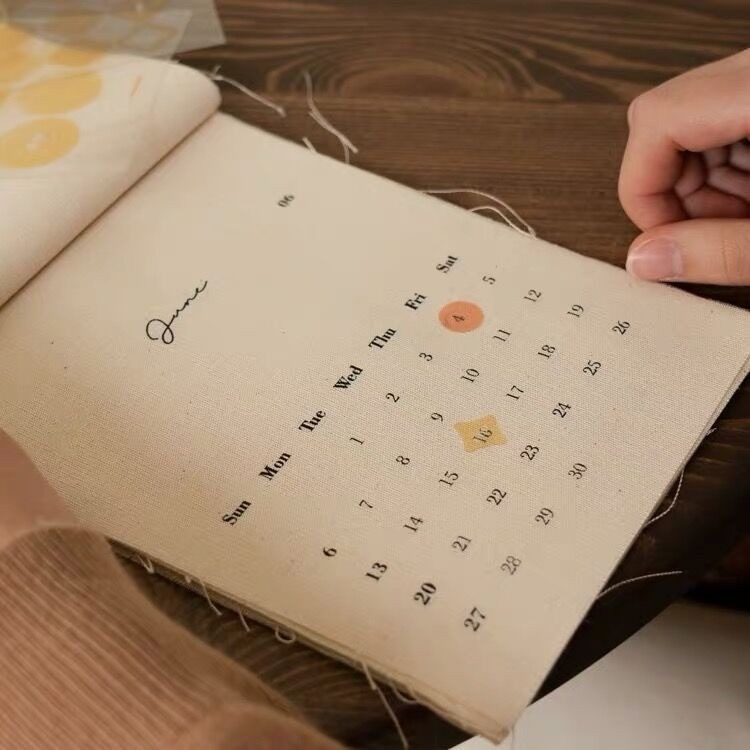📅2024 Cotton And Linen Calendar