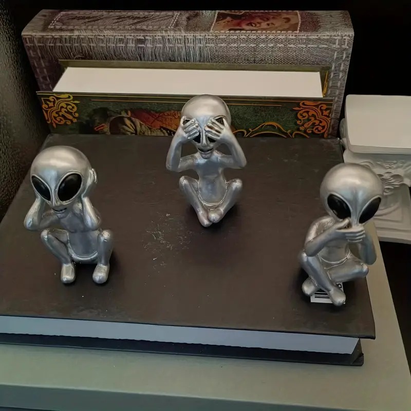 Three Wise Alien Figurines