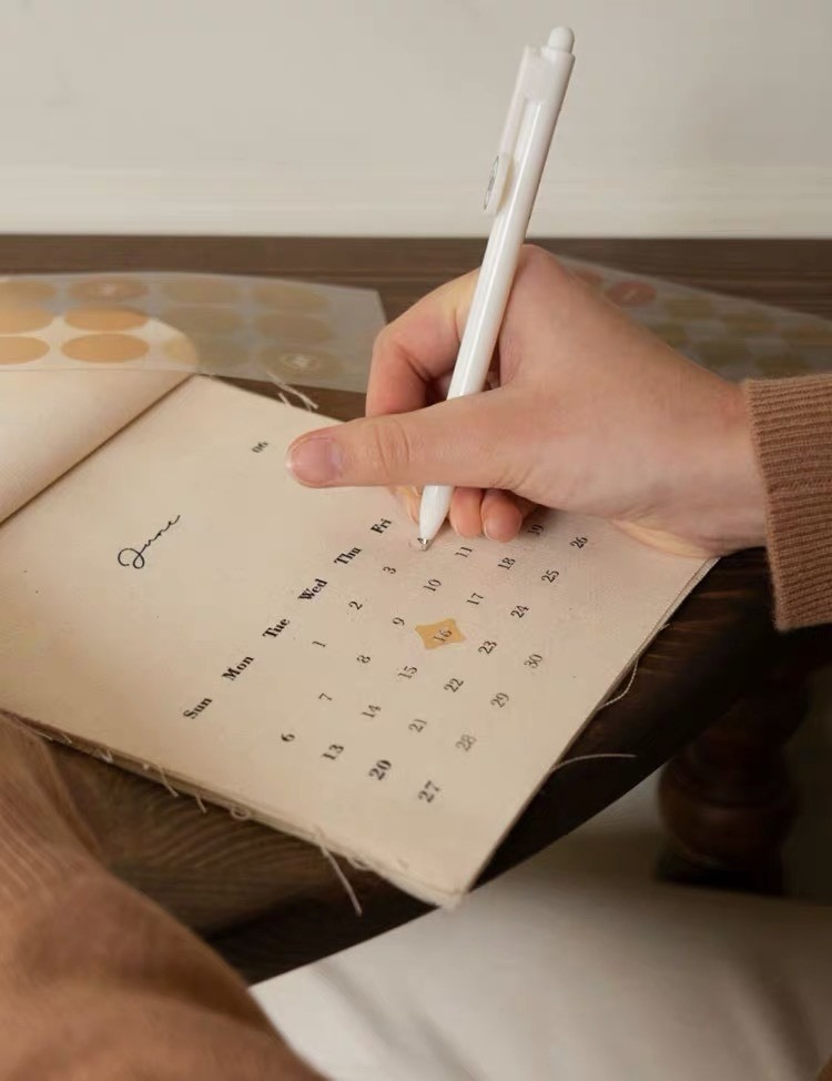 📅2024 Cotton And Linen Calendar