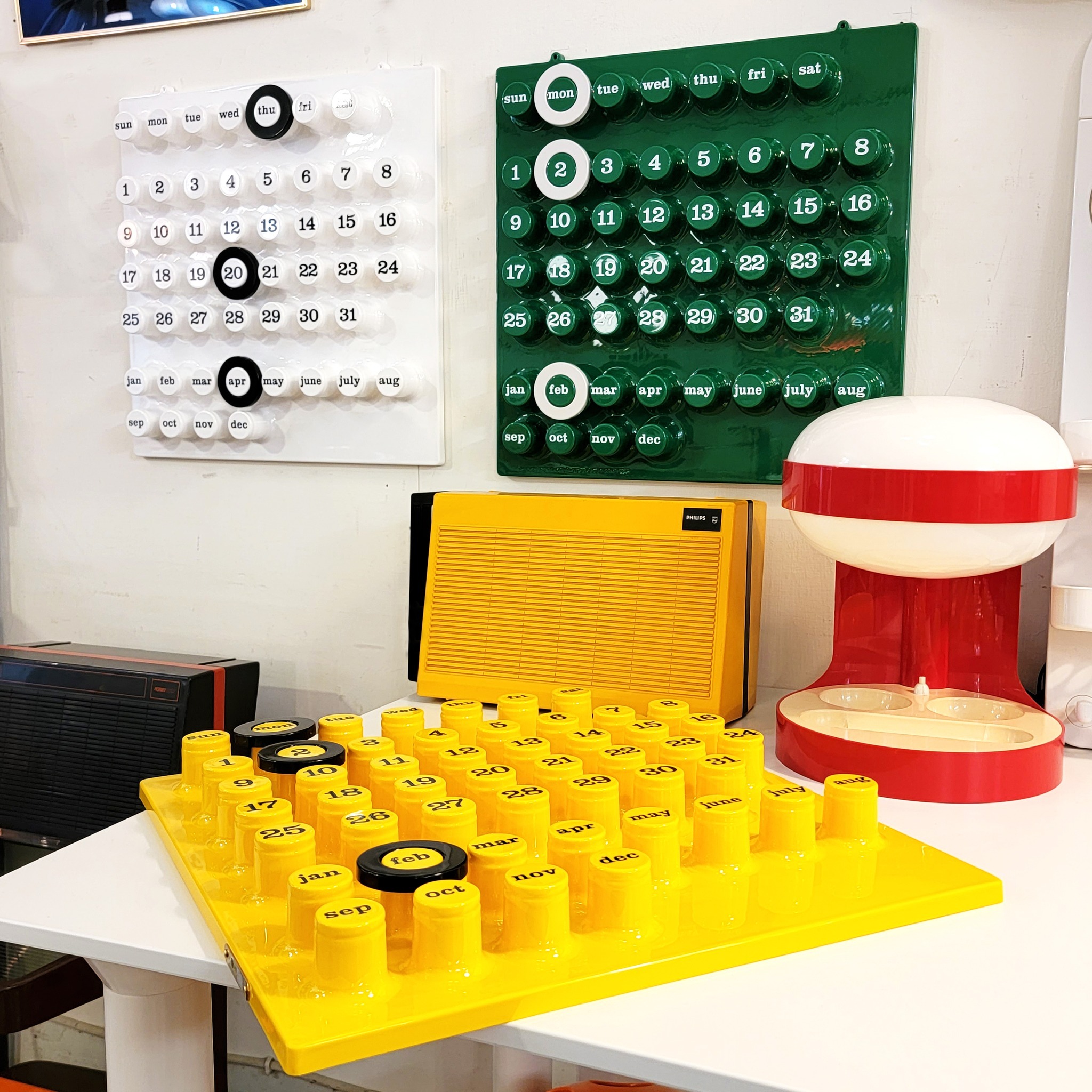 Ring a Date Perpetual Calendar