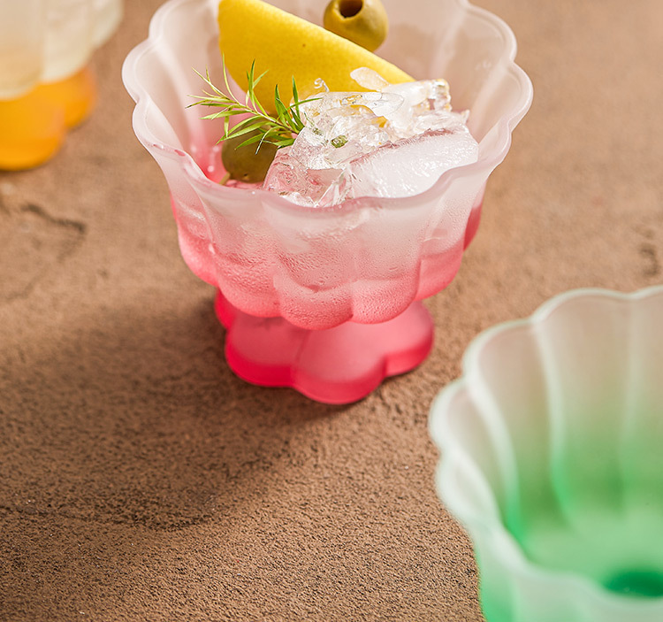 🌸 Blossom Glass Tumbler – Where Elegance Meets Everyday Magic