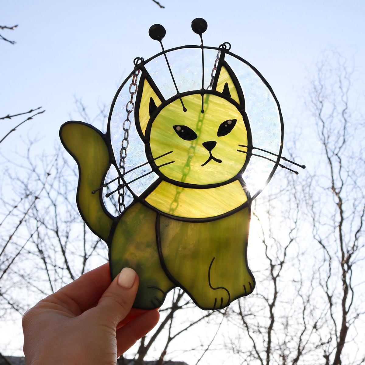 Funny Middle Finger Alien Cat Suncatcher