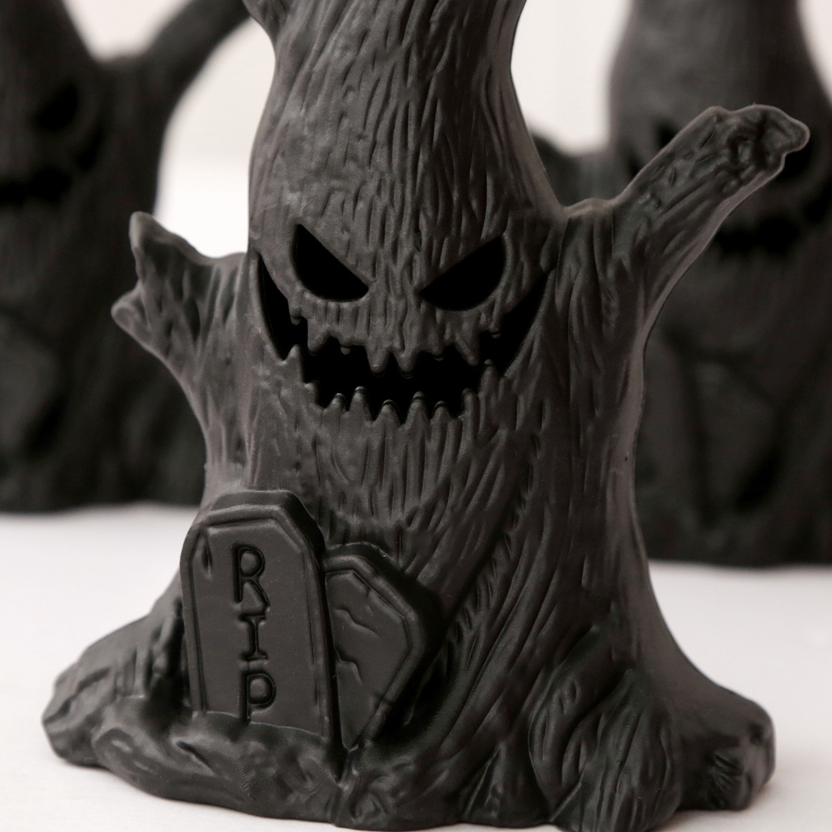 Halloween Ghost Stump Light – Spooky Decor Essential