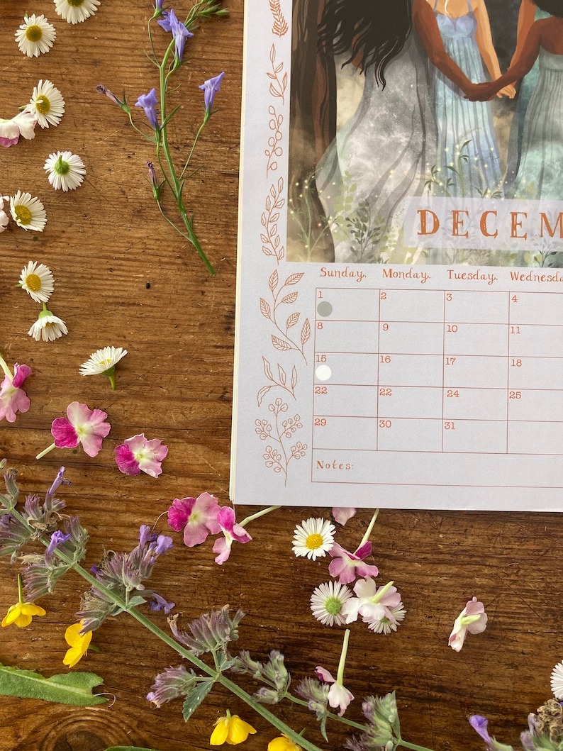 👧✨Womens Circles Hanging Wall Calendar