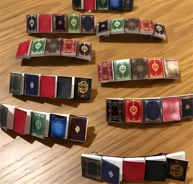📗📕📔📙Miniature book hair clip