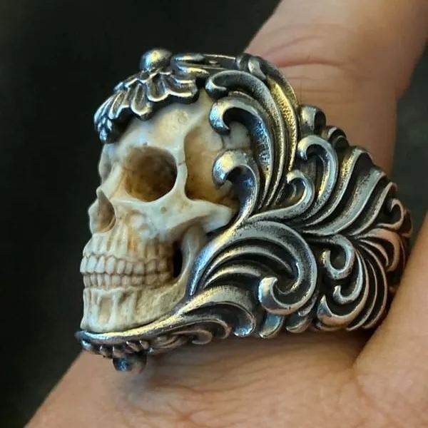💀Vintage Polish Floral Armor Antler Skull Ring