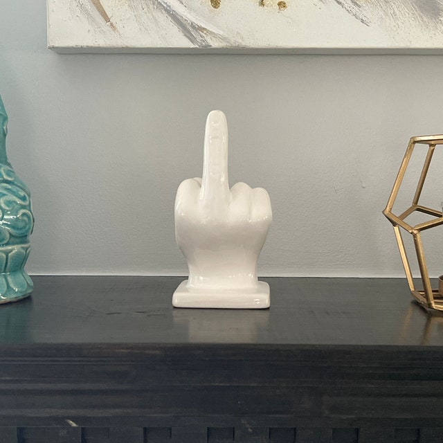 🤣Middle Finger Statue