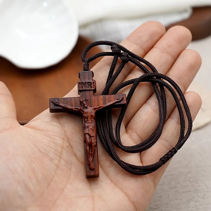 🎊2024 New Year Hot Sale-✝️Jesus Cross Wooden Necklace