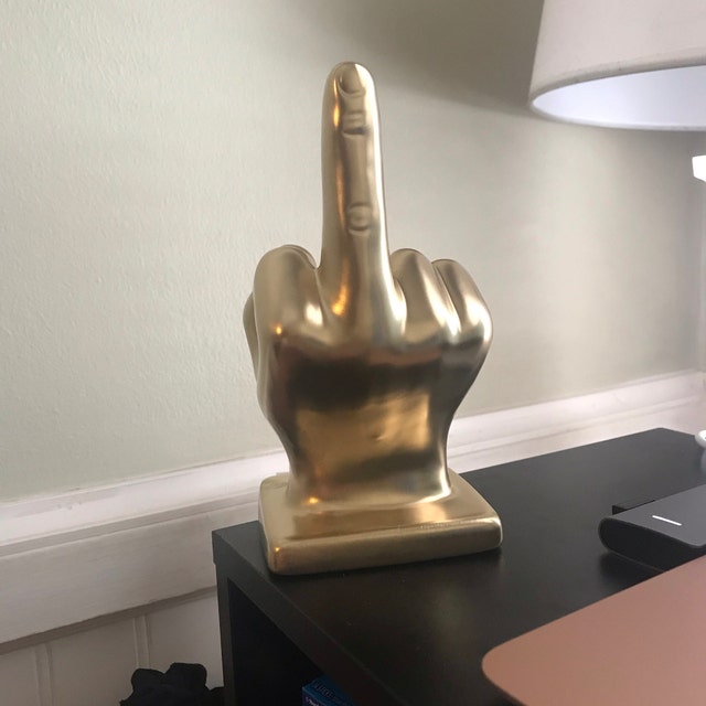 🤣Middle Finger Statue