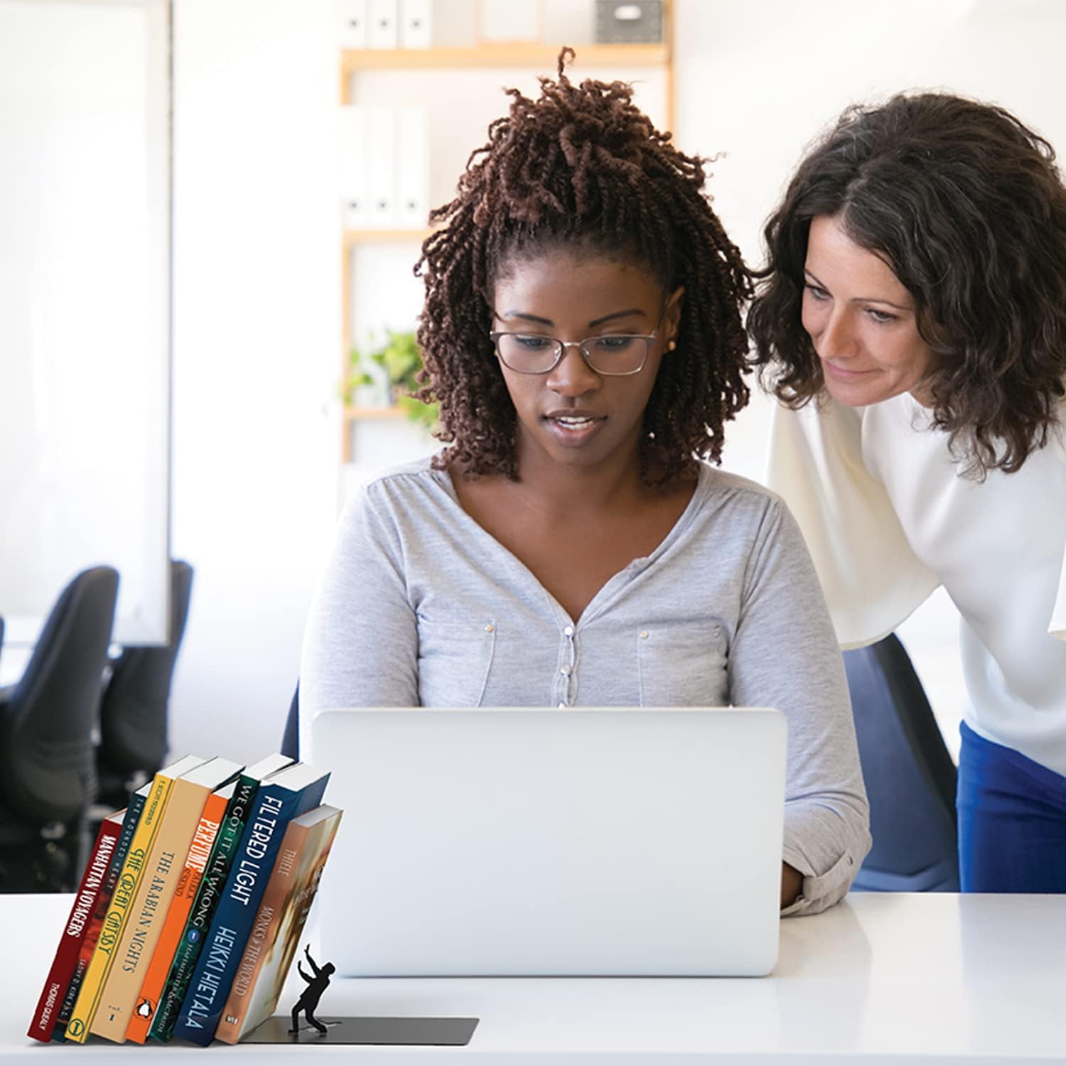 Black Metal Bookend Model