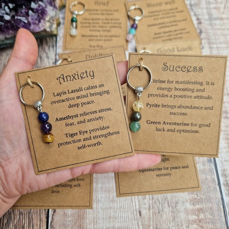 🎁Christmas Gift - Healing gemstone keyring💖