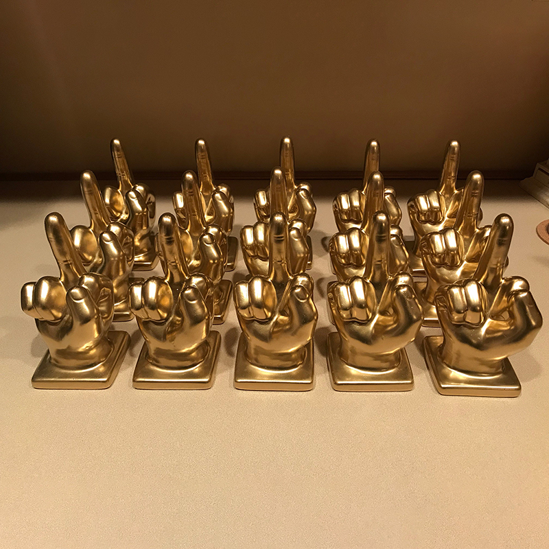 🤣Middle Finger Statue